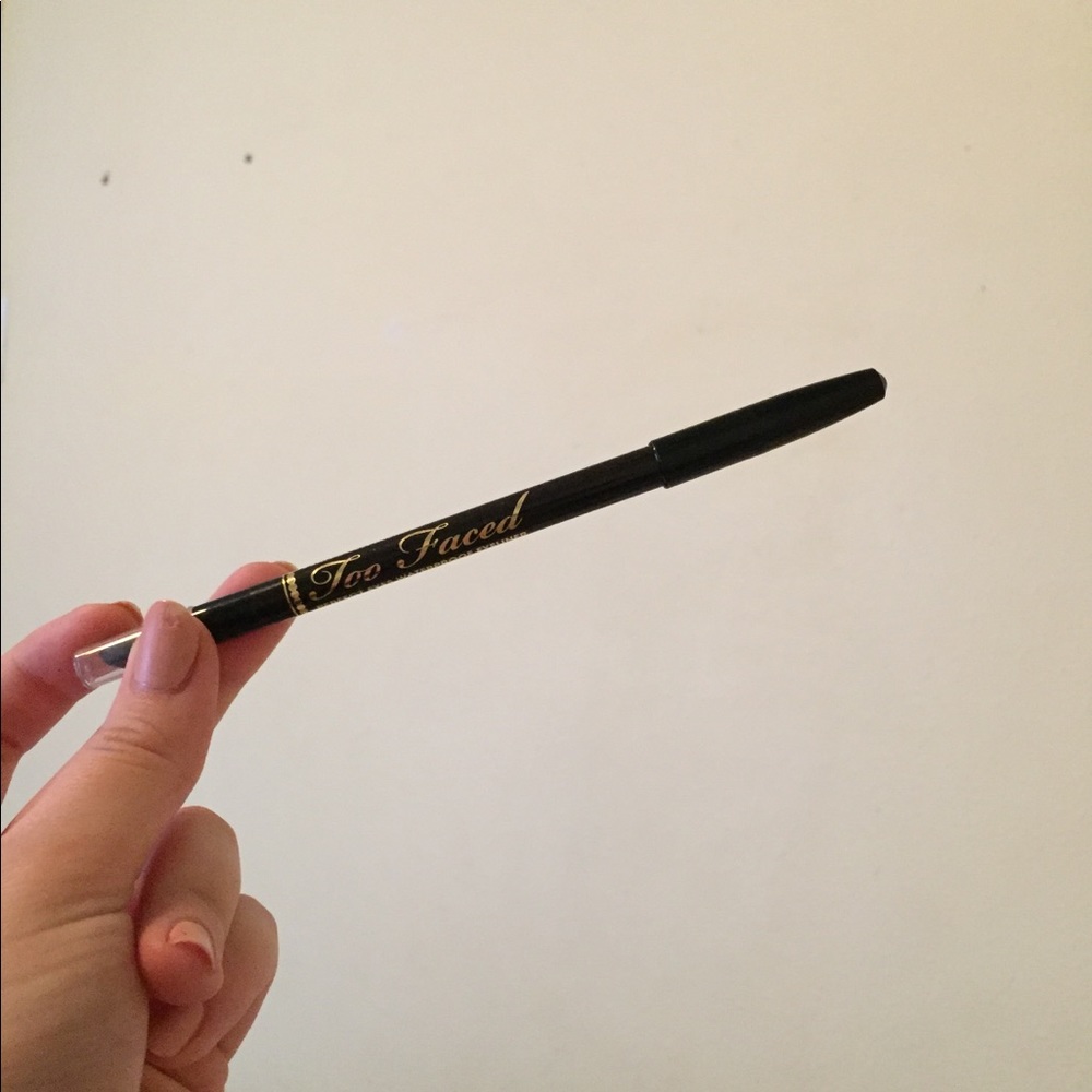 Double-sided Eyeliner || Too Faced